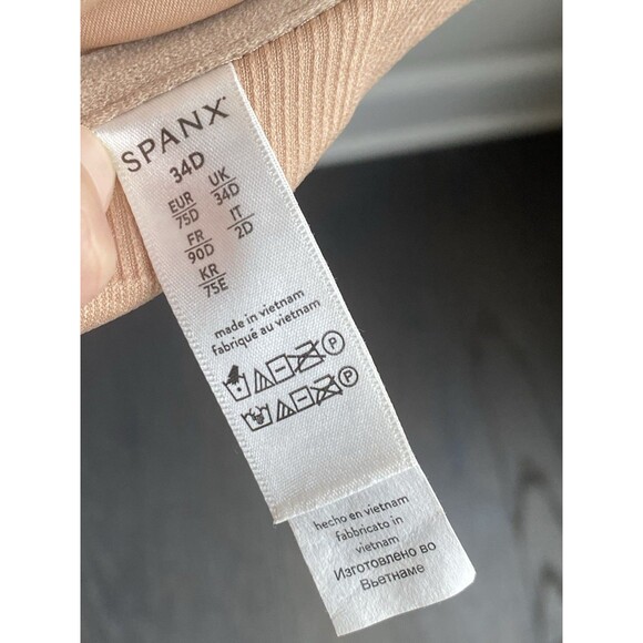 LOT (3) Skims & Spanx Bras 34D/34DD Nude Beige Lightly Lined Front Closure - Picture 11 of 12